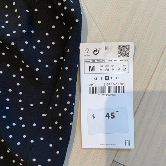 Brand new Zara pencil skirt - Picture 3 of 5